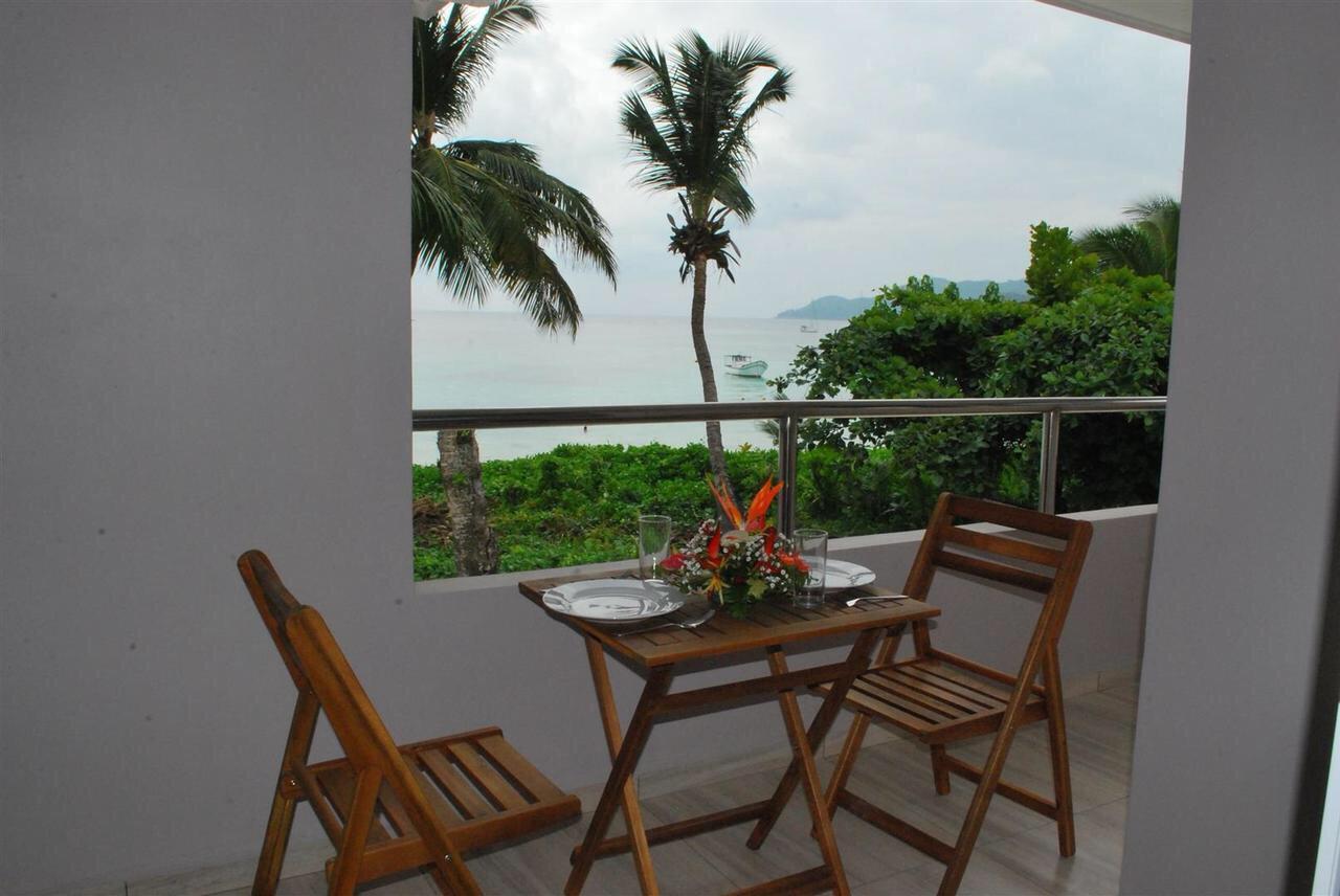 Apartamento de 140 m² con 4 habitación/es y 4 baño/s de uso privado, en Isla Mahé Anse Royale Exterior foto