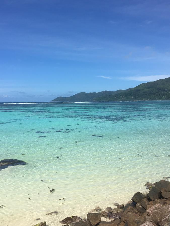 Apartamento de 140 m² con 4 habitación/es y 4 baño/s de uso privado, en Isla Mahé Anse Royale Exterior foto