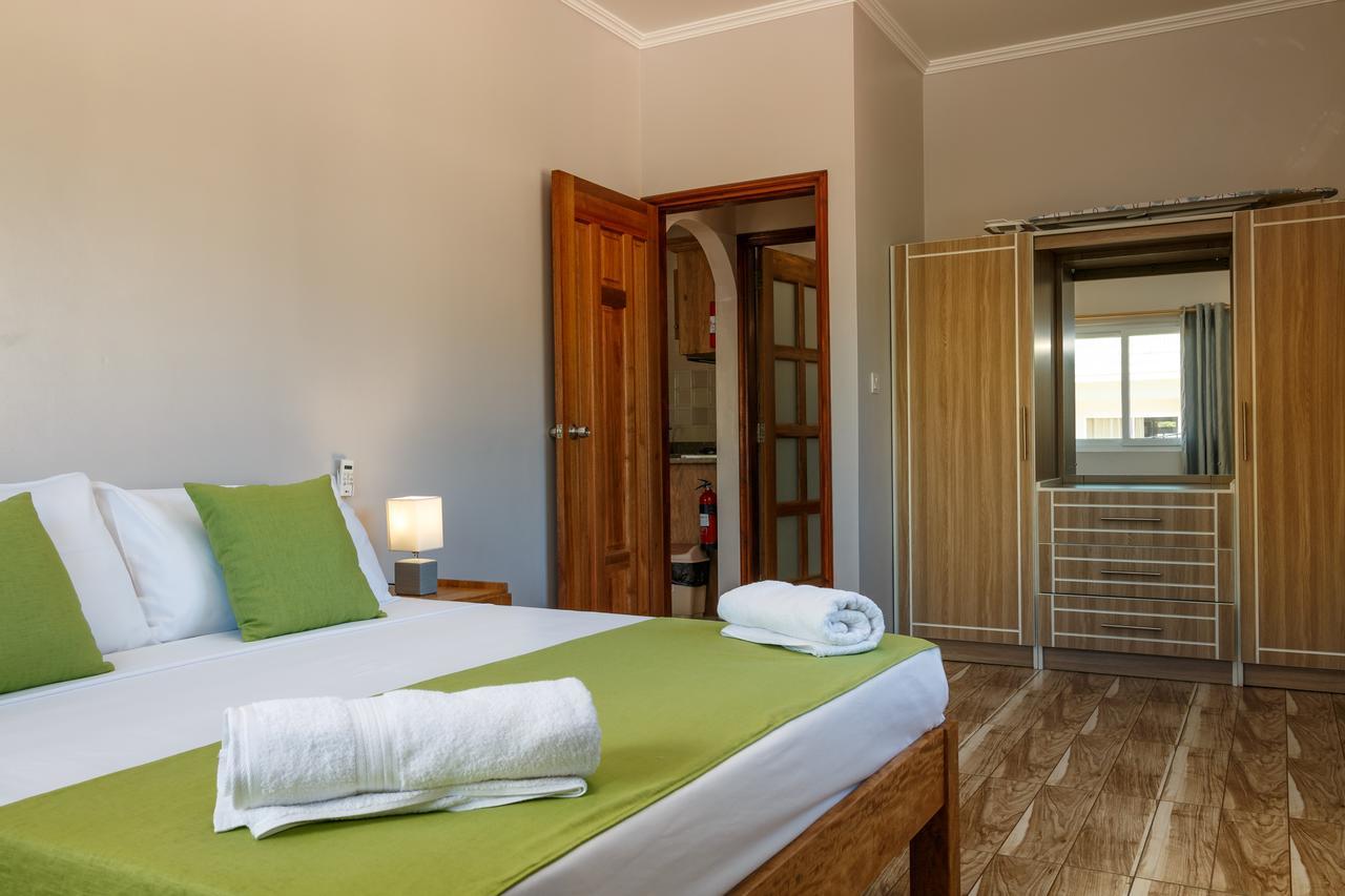 Apartamento de 140 m² con 4 habitación/es y 4 baño/s de uso privado, en Isla Mahé Anse Royale Exterior foto