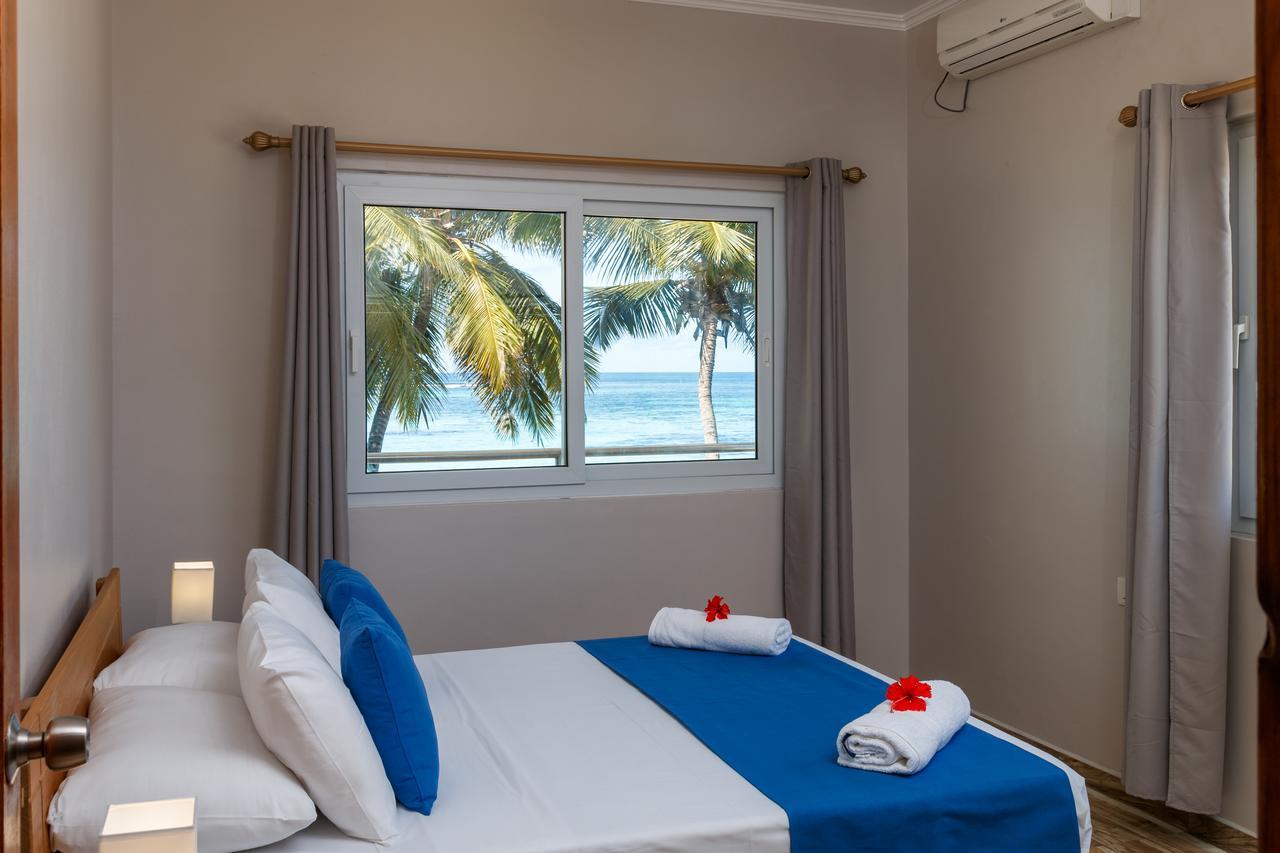 Apartamento de 140 m² con 4 habitación/es y 4 baño/s de uso privado, en Isla Mahé Anse Royale Exterior foto